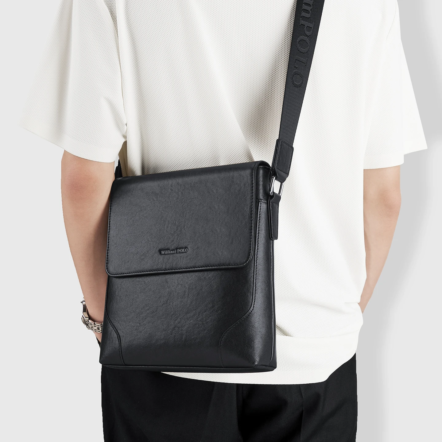 Мужская сумка через плечо, мужская сумка-мессенджер из натуральной кожи, новинка 2026 года, из высококачественной воловьей кожи, для бизнеса, отдыха и поездок на работу
Мужская сумка через плечо, мужская сумка-мессенджер из натуральной кожи, новинка 2026 года, из высококачественной воловьей кожи, для бизнеса, отдыха и поездок на работу