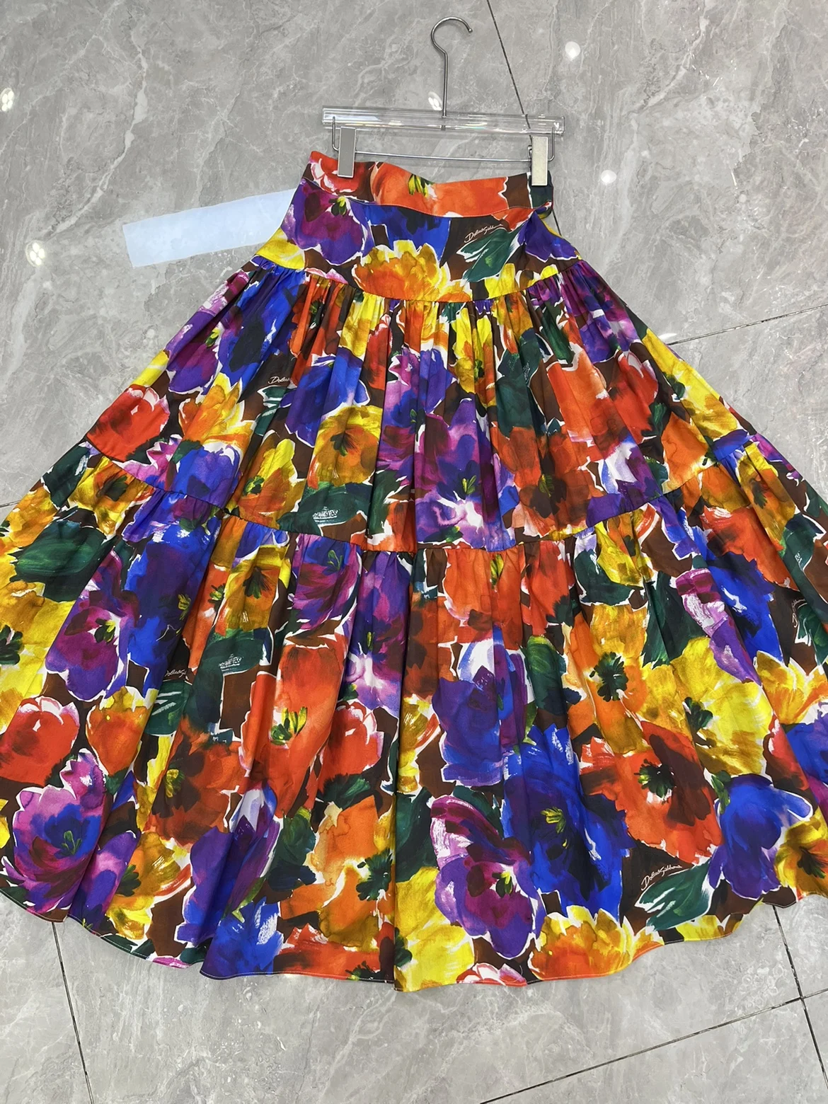 Высококачественная хлопковая длинная юбка с принтом, модная, для летнего отдыха, уличный стиль, со средней талией, А-образный силуэт
Высококачественная хлопковая длинная юбка с принтом, модная, для летнего отдыха, уличный стиль, со средней талией, А-образный силуэт