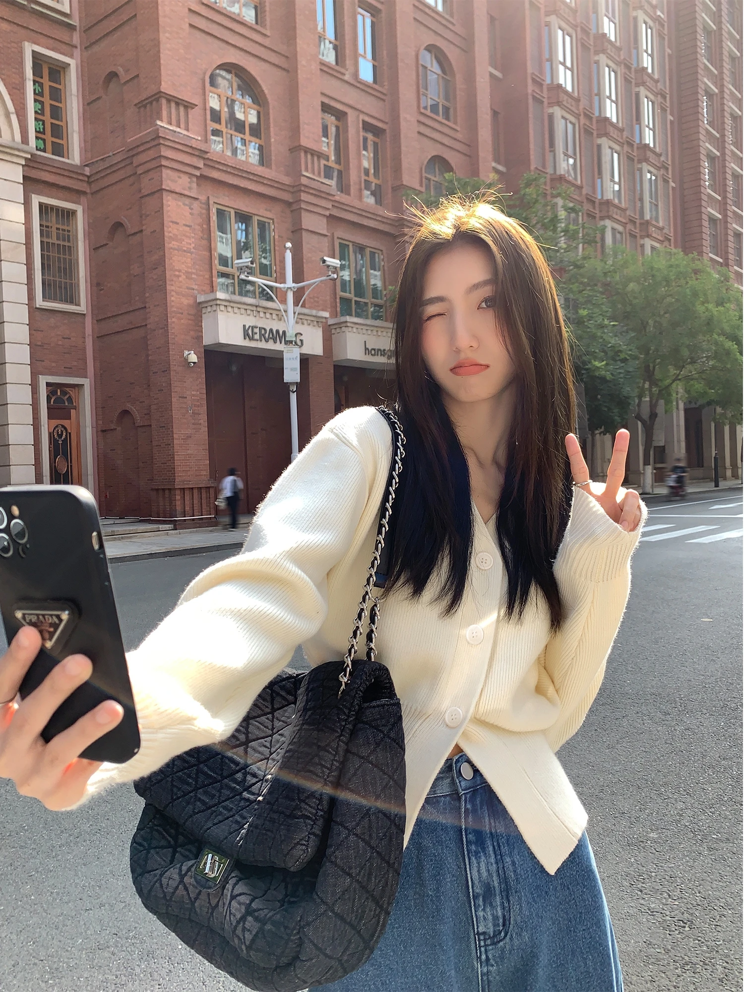 Mulvan V-Neck Knitted Sweater Cardigan Women's Autumn Winter Outerwear Korean Style Waist-Cinching Long Sleeve Short Coat Top
Mulvan V-Neck Knitted Sweater Cardigan Women's Autumn Winter Outerwear Korean Style Waist-Cinching Long Sleeve Short Coat Top