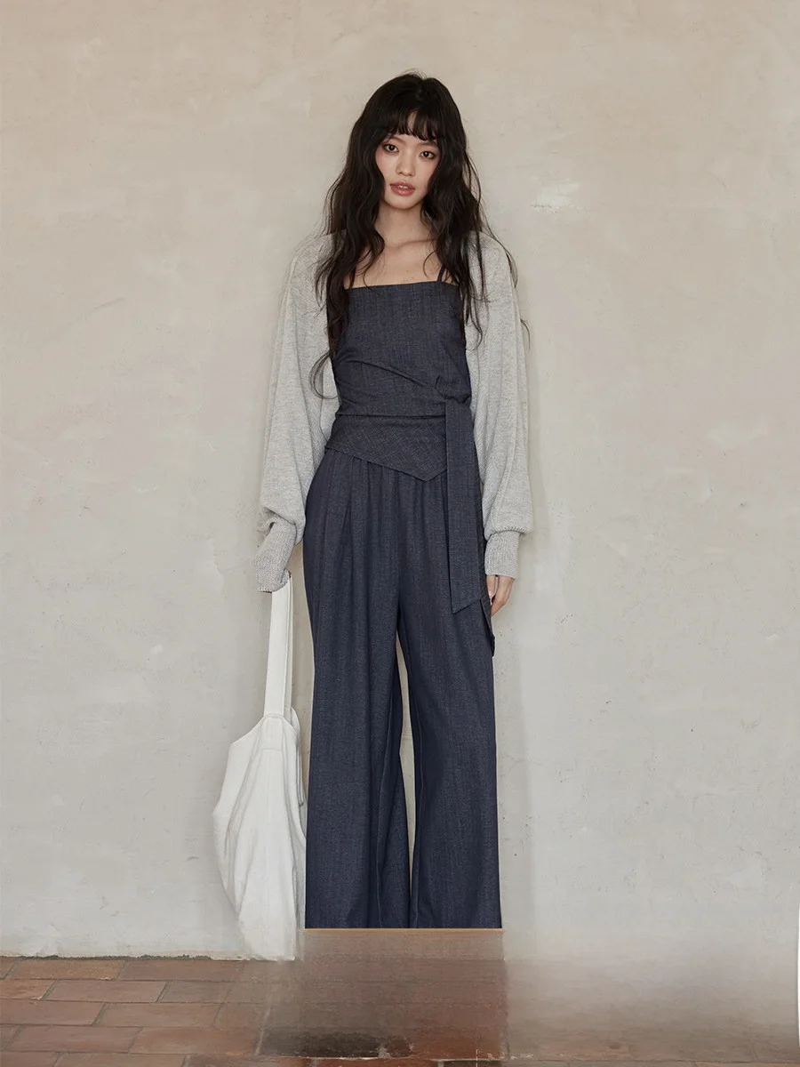 Ele Korean Sle Knitted Tee-Piece Set with Strap Tops And Pants by Ximen Spring 2026 Unique High-End Faion for Women
Ele Korean Sle Knitted Tee-Piece Set with Strap Tops And Pants by Ximen Spring 2026 Unique High-End Faion for Women