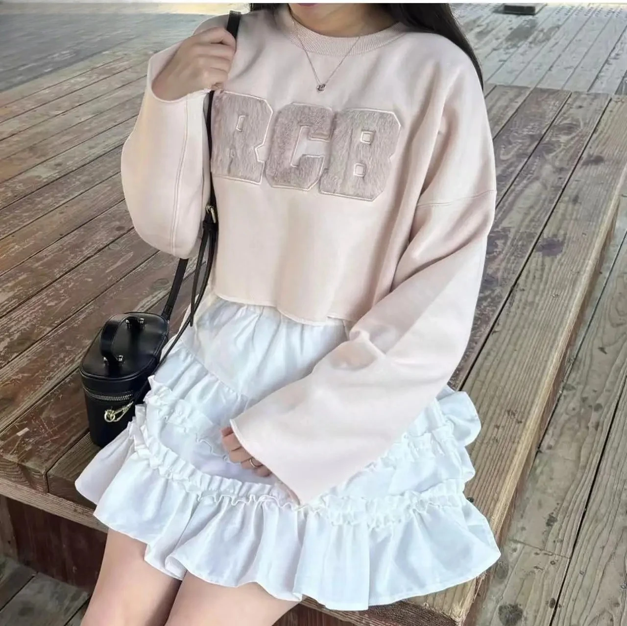 Japanese Versatile White Puffy Short Skirt Summer New Sweet Cute Girls Solid Color Wood Ear Edge A-line Mini Cake Skirts
Japanese Versatile White Puffy Short Skirt Summer New Sweet Cute Girls Solid Color Wood Ear Edge A-line Mini Cake Skirts