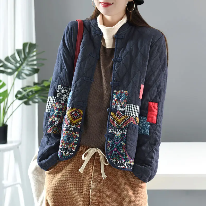 Retro Button up Thickened Patchwork Cotton Jacket Women's Winter Outerwear Artistic Style Loose Fit Long Sleeve Short Coat
Retro Button up Thickened Patchwork Cotton Jacket Women's Winter Outerwear Artistic Style Loose Fit Long Sleeve Short Coat