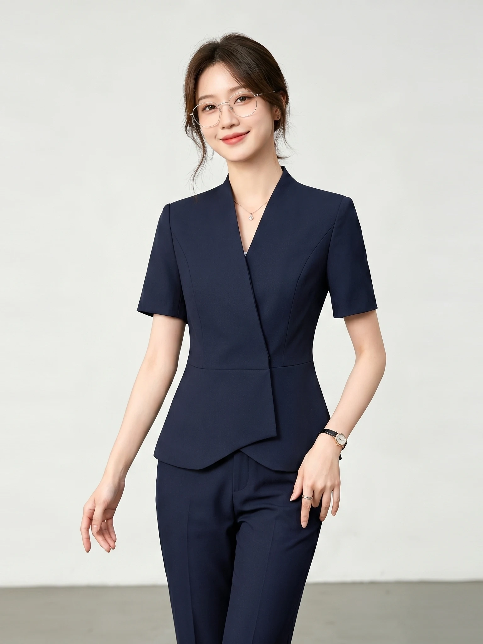 Deep Blue High-End Professional Women's Suit Set Summer 2026 New Jewelry Store Guide Front Desk Reception Work Uniform
Deep Blue High-End Professional Women's Suit Set Summer 2026 New Jewelry Store Guide Front Desk Reception Work Uniform