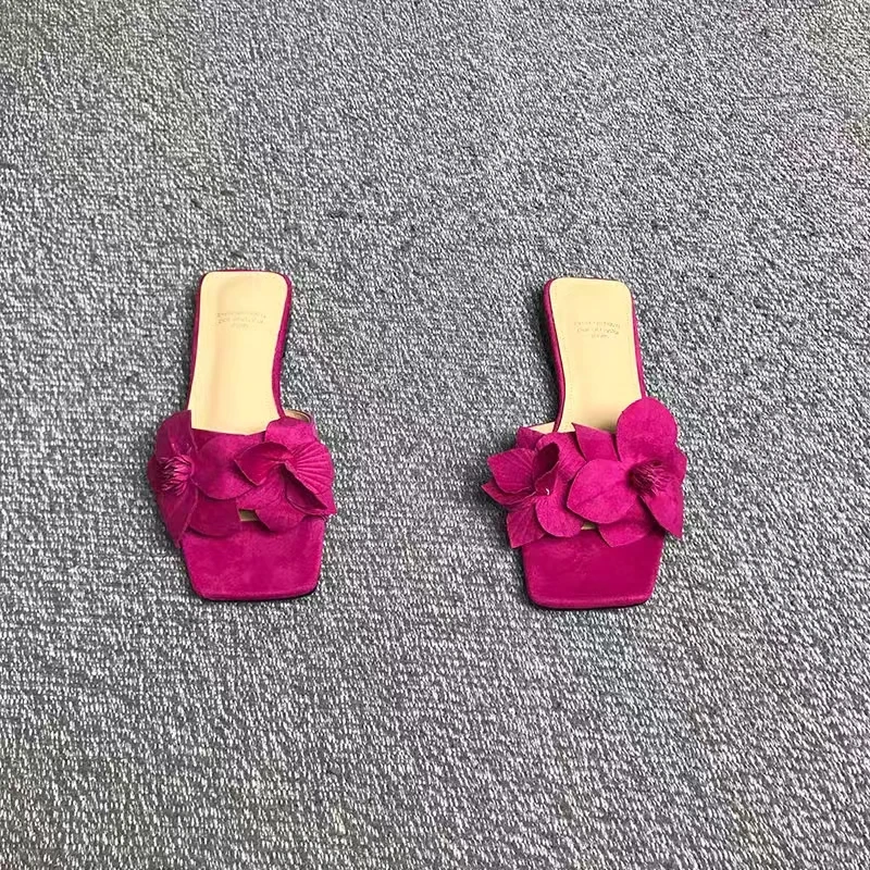 Flower Women High Heels Slippers Chunky Sandals Square Toe Summer Shoes 2025 New Designer Woman Shoes Sexy Pumps Flip Flops
Flower Women High Heels Slippers Chunky Sandals Square Toe Summer Shoes 2025 New Designer Woman Shoes Sexy Pumps Flip Flops