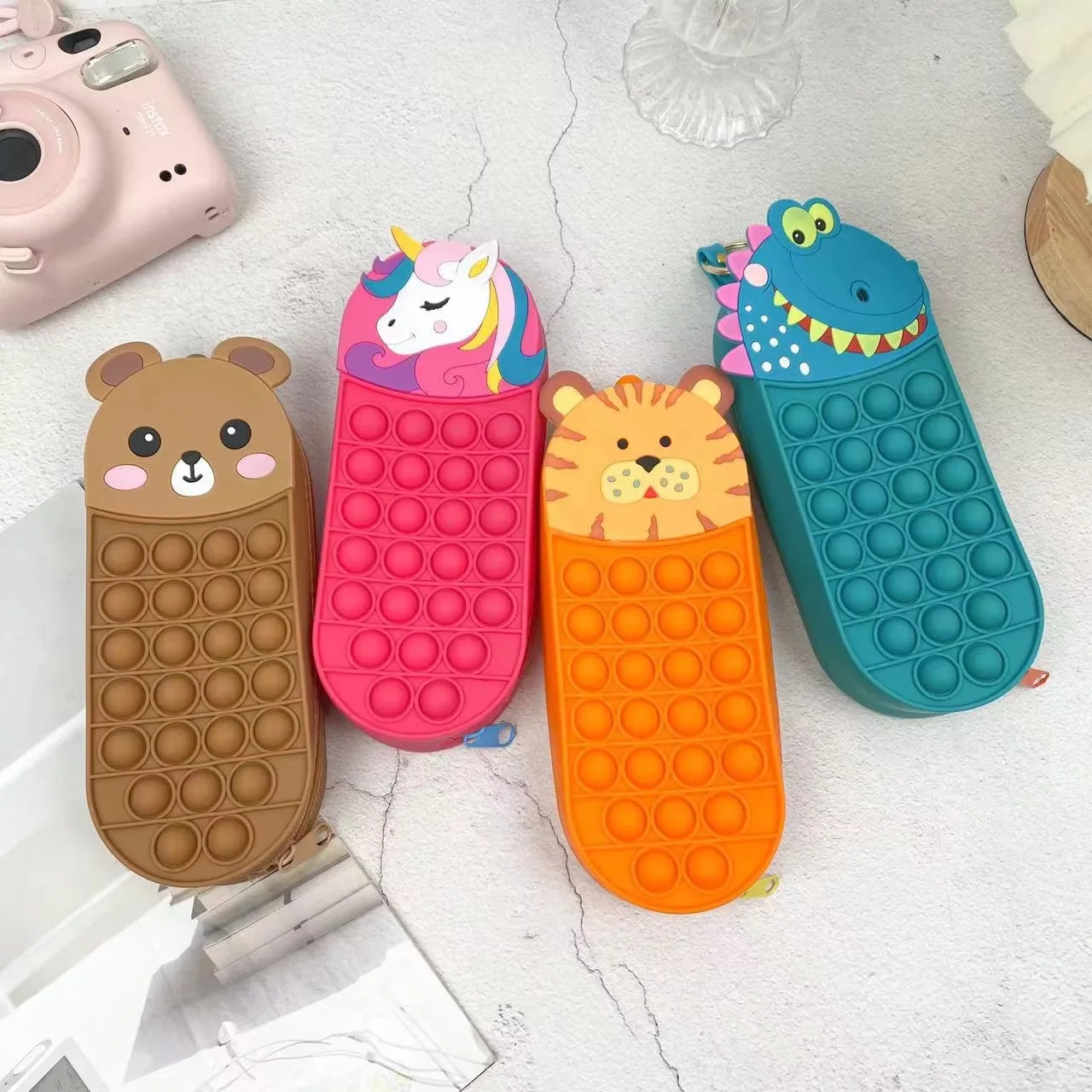 1Pcs New Cartoon Silicone Pencil Case Pioneer of Rodent Eradication Stationery Storage Bag Student Decompression Stationery Box
1Pcs New Cartoon Silicone Pencil Case Pioneer of Rodent Eradication Stationery Storage Bag Student Decompression Stationery Box