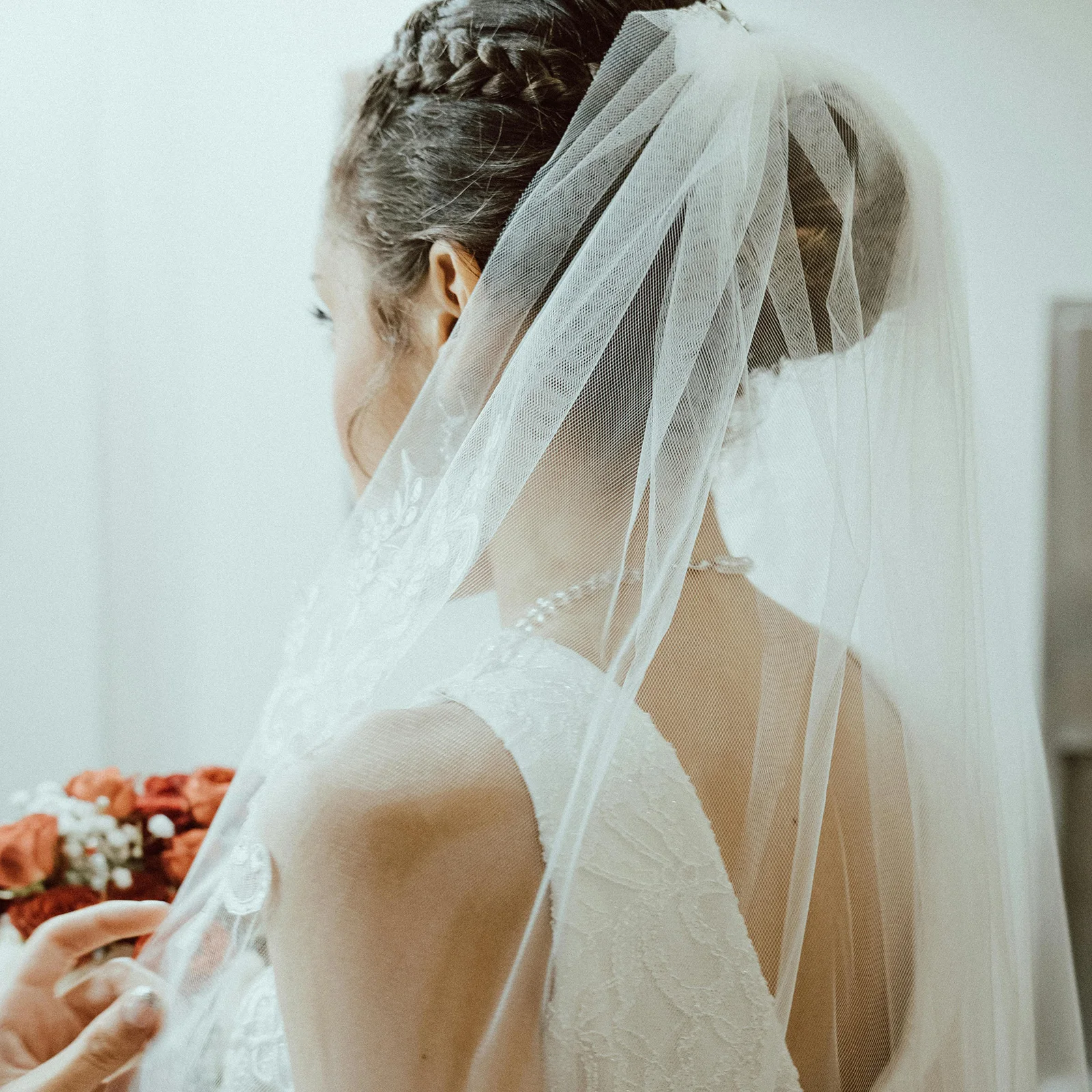 3M Long Bridal Veil Elegant White Wedding Accessory Floor Length 2Layers Ivory Hair Decorations for Bride Vital Ceremony
3M Long Bridal Veil Elegant White Wedding Accessory Floor Length 2Layers Ivory Hair Decorations for Bride Vital Ceremony