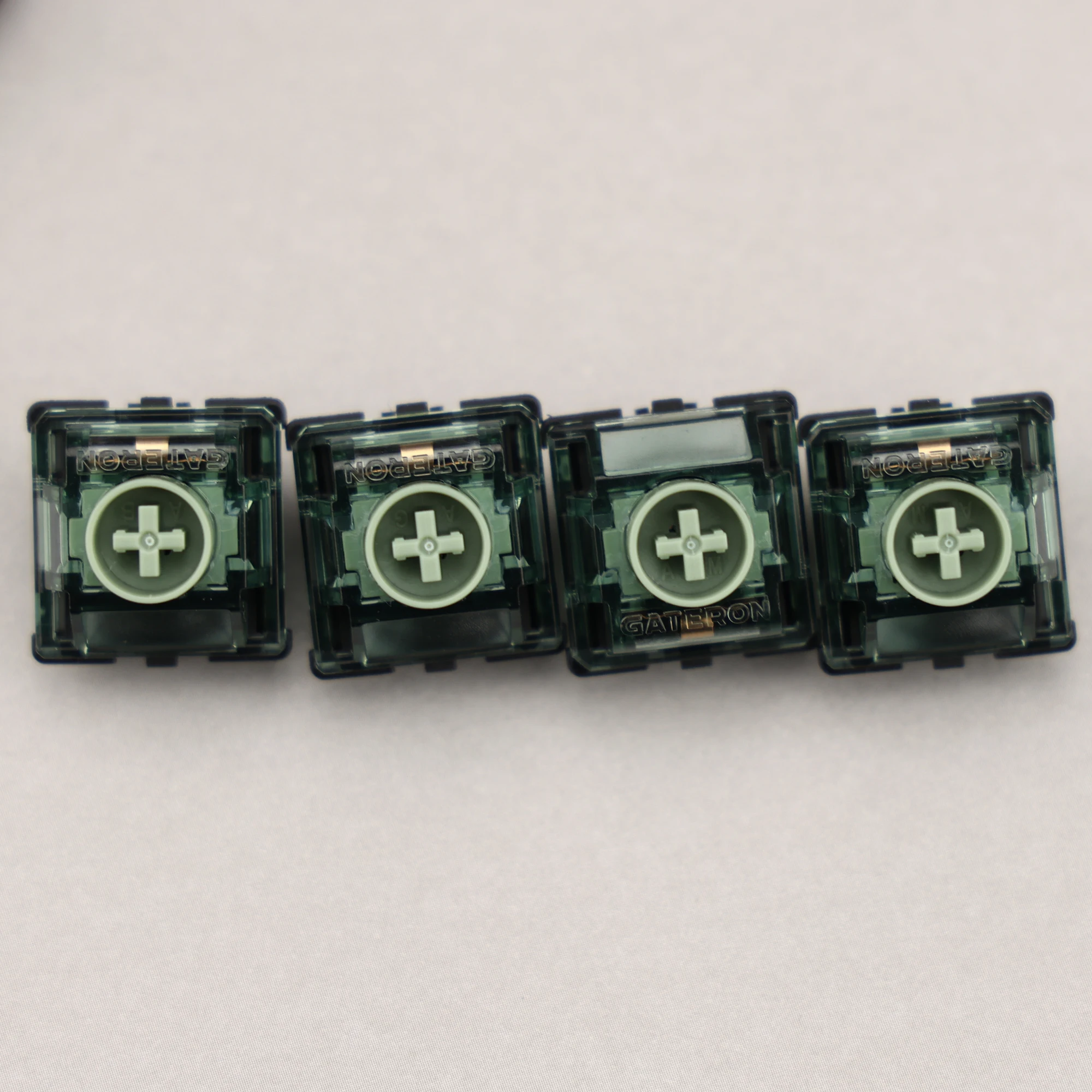 Магнитный нефритовый изумрудный переключатель GATERON, тактильный, свободная установка для предварительного путешествия, сенсорный эффект Холла для магнитной клавиатуры, игрового офиса
Магнитный нефритовый изумрудный переключатель GATERON, тактильный, свободная установка для предварительного путешествия, сенсорный эффект Холла для магнитной клавиатуры, игрового офиса