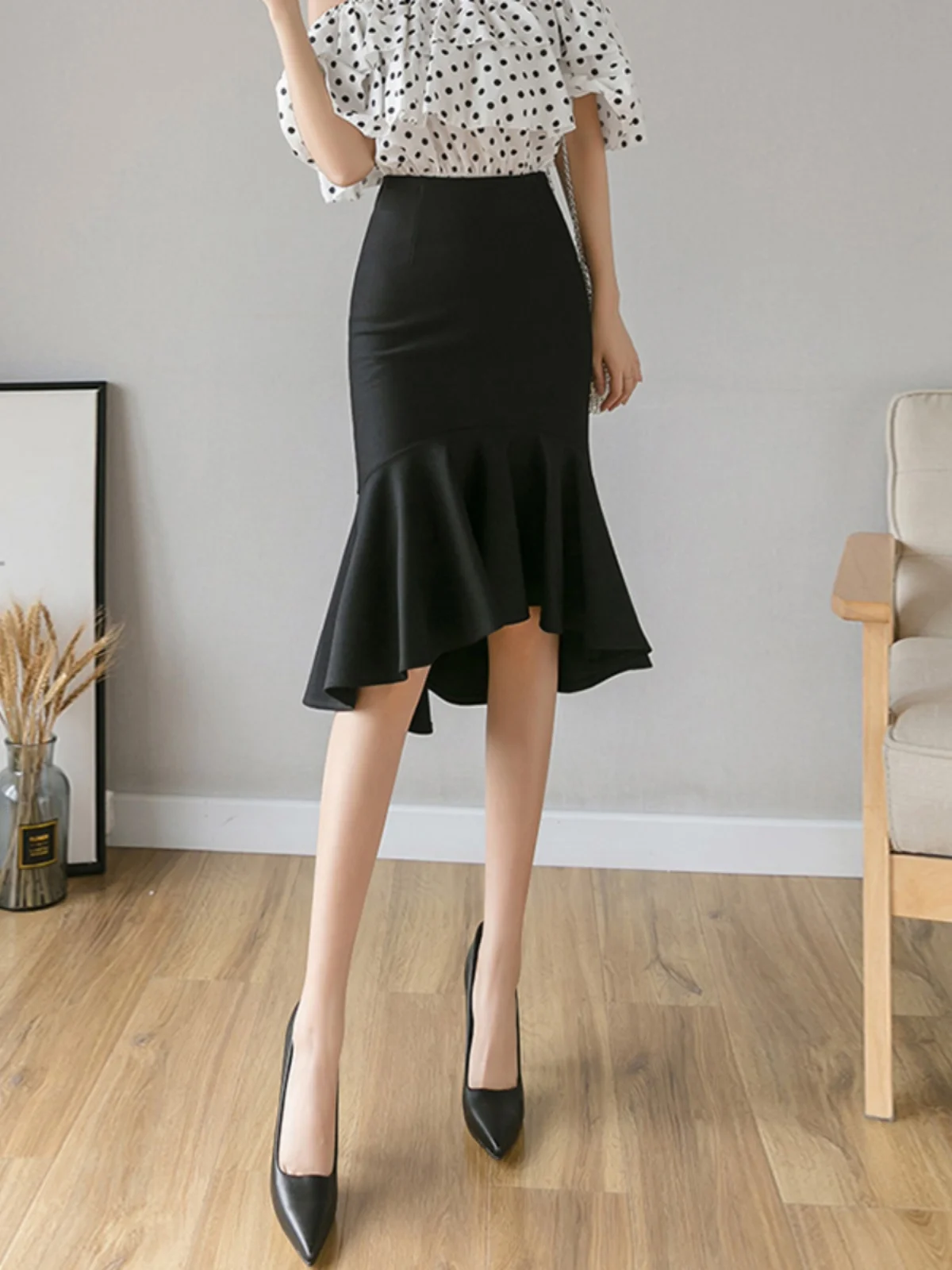 Black Asymmetrical Fish Tail Midi Skirt Women's Slimming High Waist Wrap Body Skirt Summer New Style Sexy Style Polyester Fiber
Black Asymmetrical Fish Tail Midi Skirt Women's Slimming High Waist Wrap Body Skirt Summer New Style Sexy Style Polyester Fiber