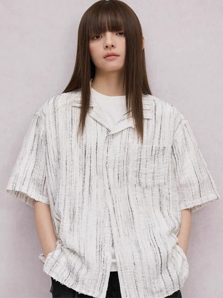 Summer 2025 Men's Fashion Casual Short Sleeve Shirt Trendy All-Match Collar Stripe Men's Clothing Breathable Polyester Fiber
Summer 2025 Men's Fashion Casual Short Sleeve Shirt Trendy All-Match Collar Stripe Men's Clothing Breathable Polyester Fiber