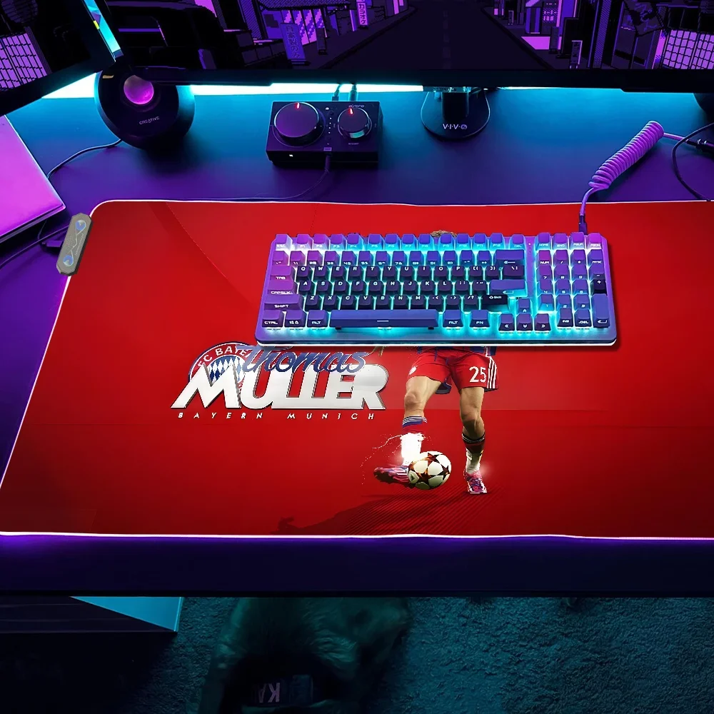 Звездный игровой коврик для мыши Muller, светодиодные настольные коврики, резиновые настольные коврики с подсветкой, XXL, RGB стол S Micro Football Thomas USB
Звездный игровой коврик для мыши Muller, светодиодные настольные коврики, резиновые настольные коврики с подсветкой, XXL, RGB стол S Micro Football Thomas USB