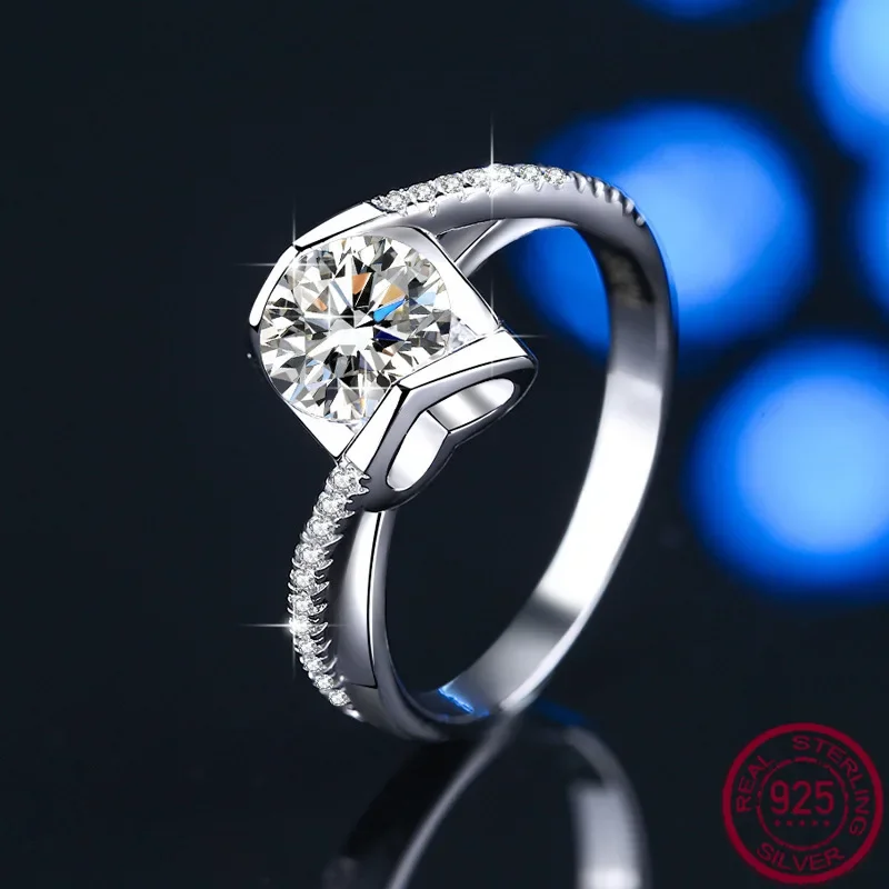 New 925 Silver Mosang Stone Fashion Trend Women's Ring Platinum Angel Kiss Ring Wedding Jewelry Manufacturer Wholesale
New 925 Silver Mosang Stone Fashion Trend Women's Ring Platinum Angel Kiss Ring Wedding Jewelry Manufacturer Wholesale