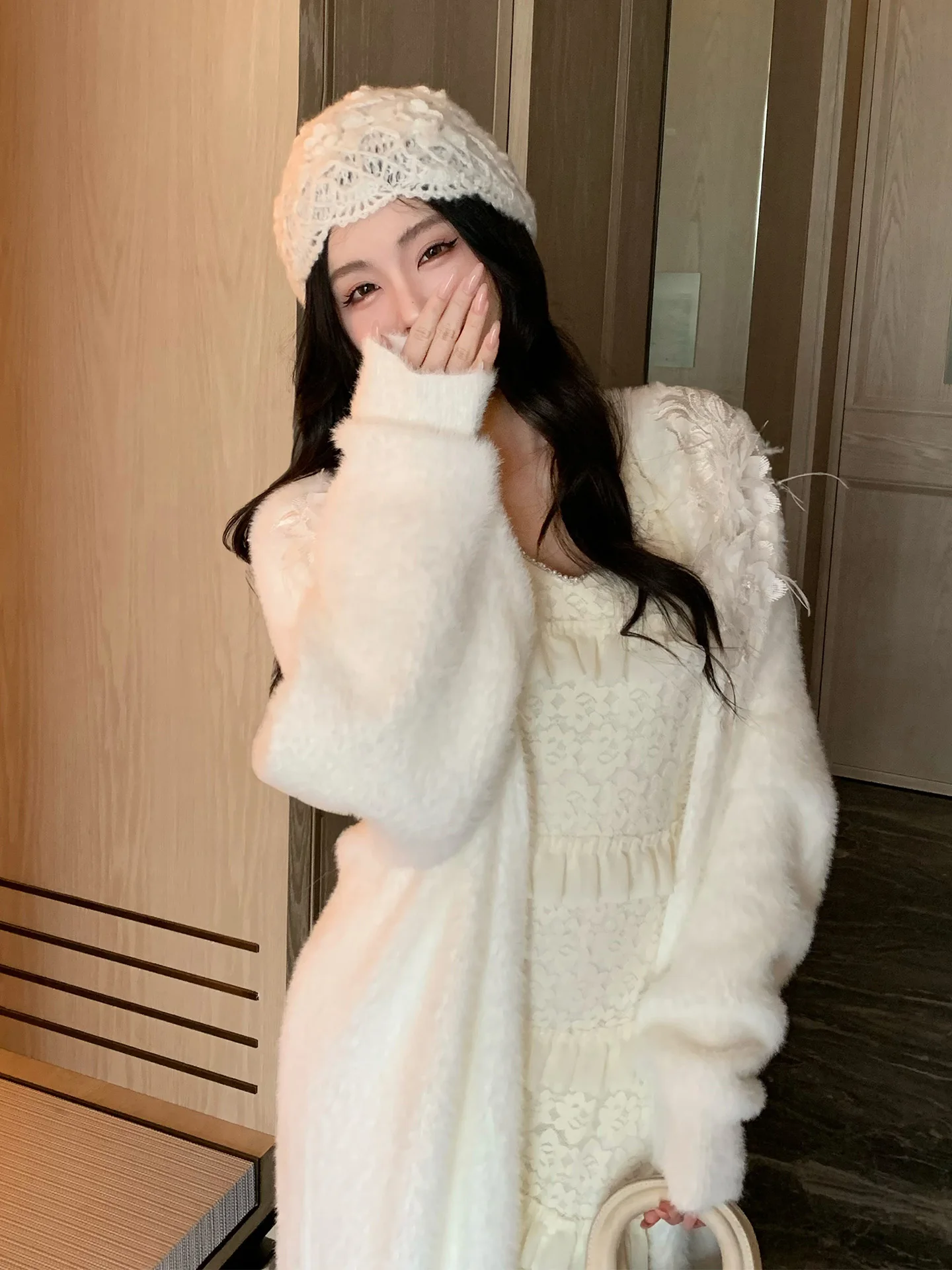 Новое платье макси Ele White Lace V-Ne с длинными рукавами, приталенное, с юбкой в горошек, для свадебных торжеств и новогодних вечеринок
Новое платье макси Ele White Lace V-Ne с длинными рукавами, приталенное, с юбкой в горошек, для свадебных торжеств и новогодних вечеринок