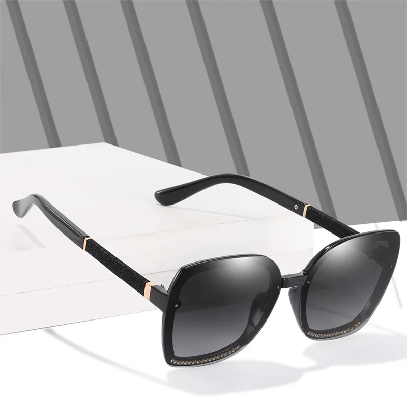 Fashion Square Sunglasses Womne Vintage Designer Black Sun Glasses Big Frame Cool Sexy Female UV400
Fashion Square Sunglasses Womne Vintage Designer Black Sun Glasses Big Frame Cool Sexy Female UV400