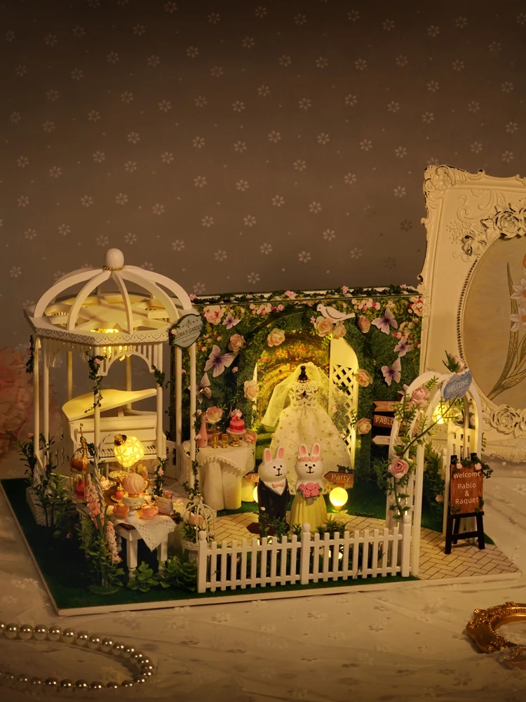 Cute Room DIY Handmade Wedding Scene Model House Creative Gift for Bridesmaids New Couples Assemble Wood Model Building
Cute Room DIY Handmade Wedding Scene Model House Creative Gift for Bridesmaids New Couples Assemble Wood Model Building