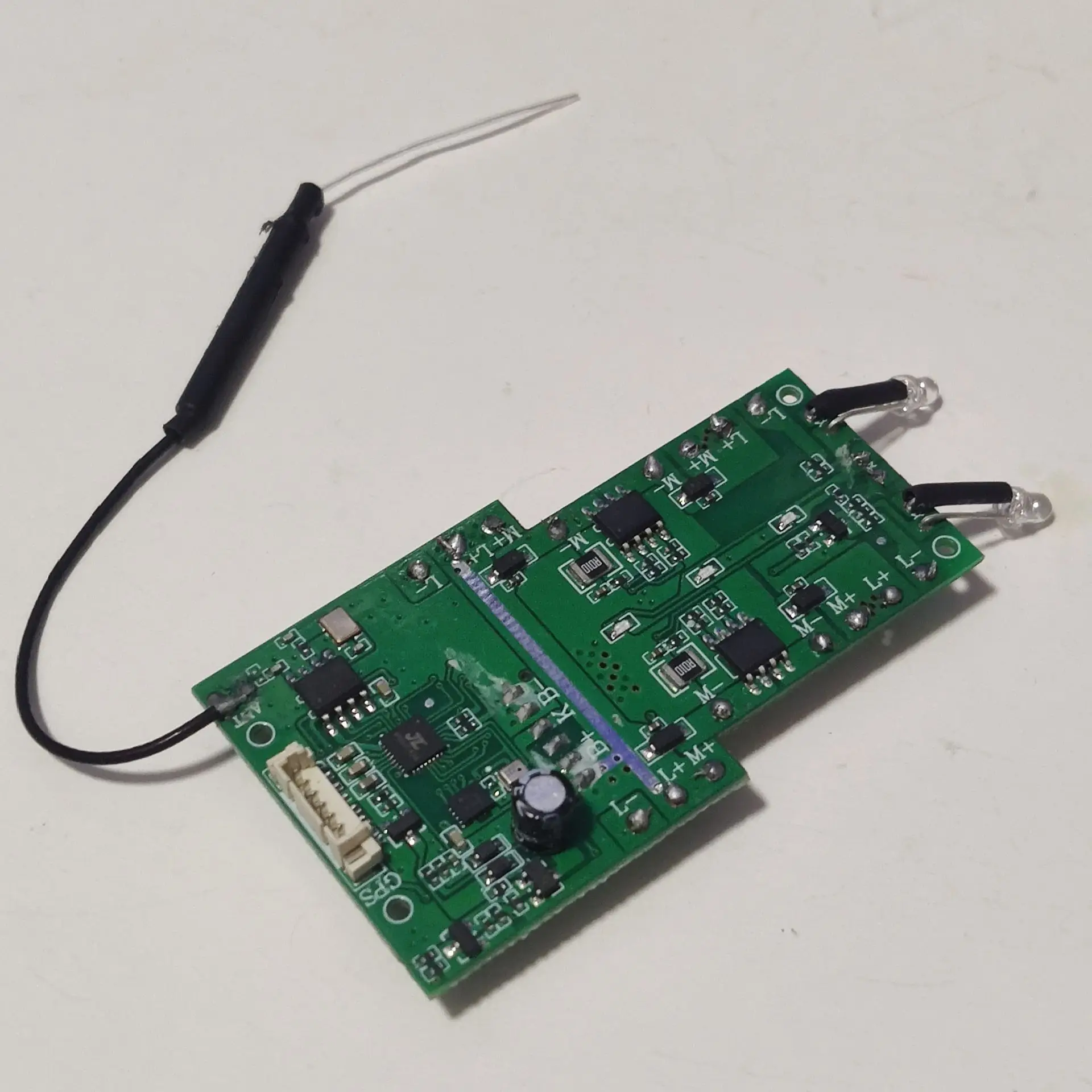 LU3 6K Single Camera Head S.DEER3 LU3 GPS RC Drone Original Accessories Receiving Board for Lu3 Main Board Spare Parts
LU3 6K Single Camera Head S.DEER3 LU3 GPS RC Drone Original Accessories Receiving Board for Lu3 Main Board Spare Parts