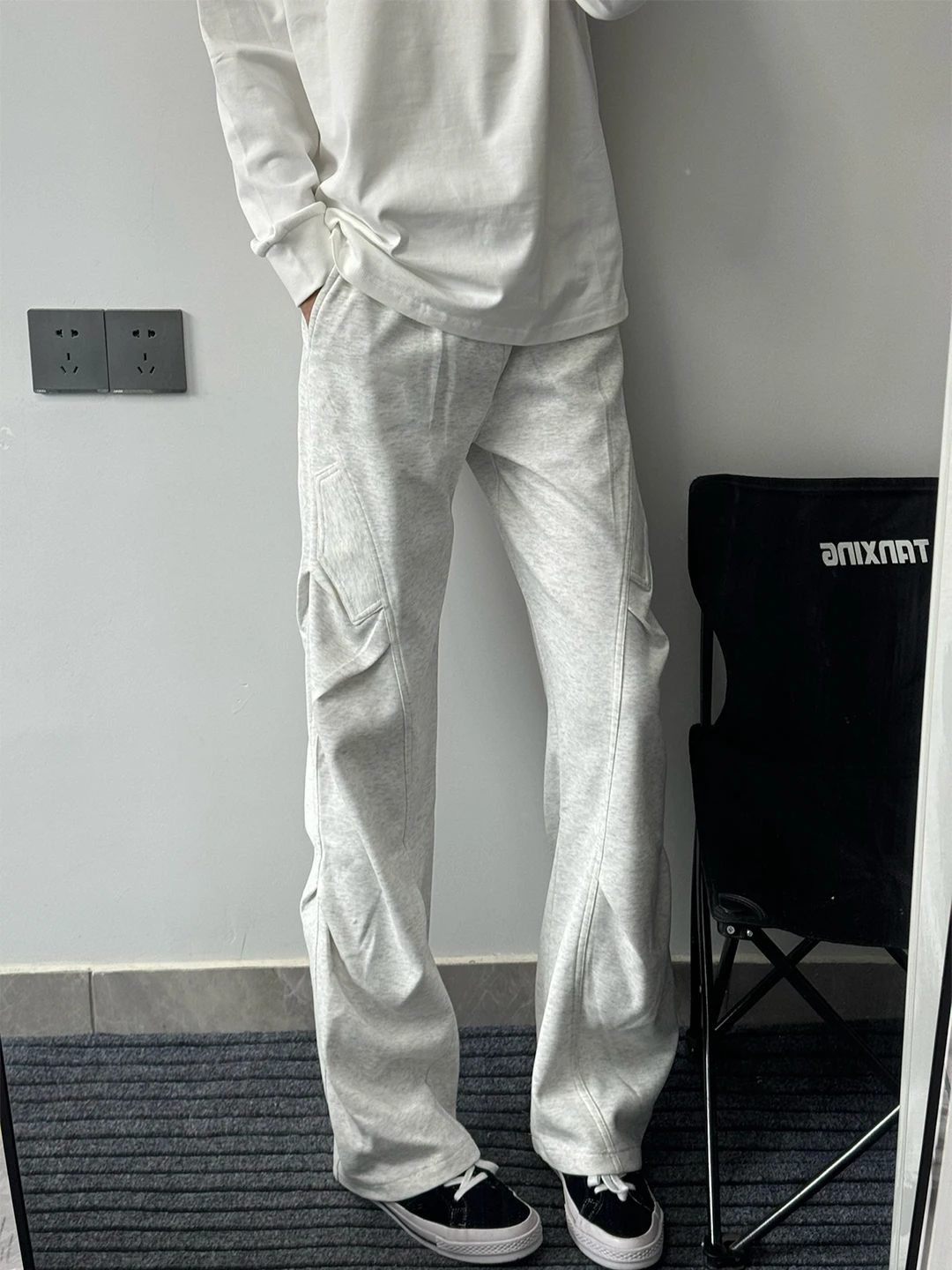 Men's Workwear Pants Folded ey White Flower Autumn Heavy Du Paratrooper Trousers Cleanfit Flared Knife Sweatpants
Men's Workwear Pants Folded ey White Flower Autumn Heavy Du Paratrooper Trousers Cleanfit Flared Knife Sweatpants