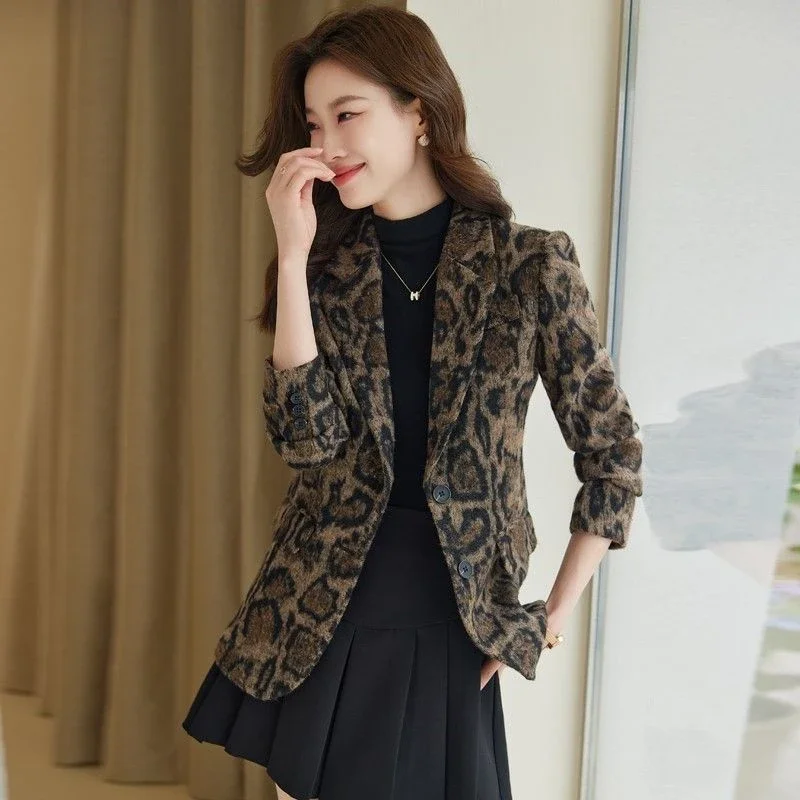 Leopard Print Woolen Suit Jacket Women's Autumn and Winter 2024 New Spring Fashion Ladies Blazer Top Jackets Coat Office Ladies
Leopard Print Woolen Suit Jacket Women's Autumn and Winter 2024 New Spring Fashion Ladies Blazer Top Jackets Coat Office Ladies