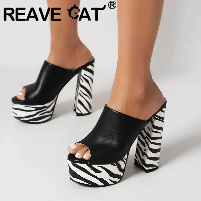 Женские босоножки в полоску REAVE CAT, сандалии на массивном каблуке 15 см и Платформе 5 см, пикантные мюли больших размеров 41 42 43 разных цветов для свиданий
Женские босоножки в полоску REAVE CAT, сандалии на массивном каблуке 15 см и Платформе 5 см, пикантные мюли больших размеров 41 42 43 разных цветов для свиданий