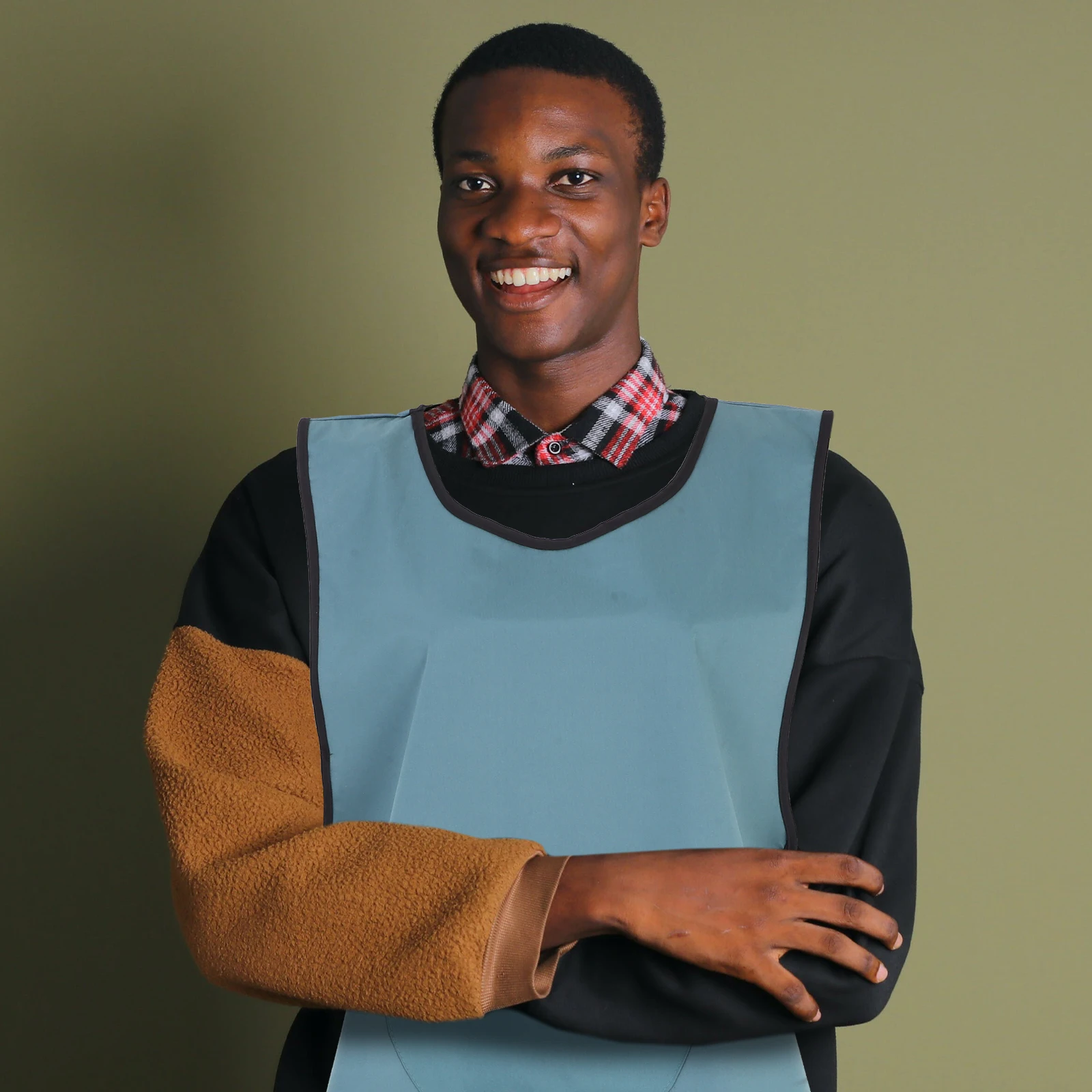 Waterproof Hairdressing Apron Anti-Stain Sleeveless Design Kitchen Cleaning Salon Barber Apron Home Use Workwear
Waterproof Hairdressing Apron Anti-Stain Sleeveless Design Kitchen Cleaning Salon Barber Apron Home Use Workwear