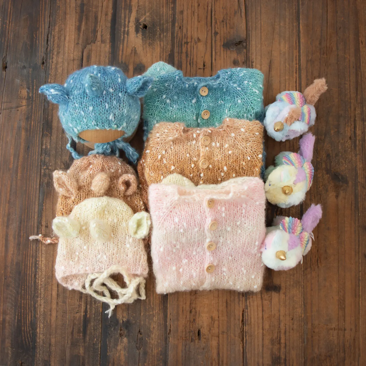 Реквизит для фотосъемки новорожденных, детские наряды ручной работы с изображением лося и оленя со шляпой, 2 шт., одежда для рождественской фотосессии, студийная одежда для фотосессии
Реквизит для фотосъемки новорожденных, детские наряды ручной работы с изображением лося и оленя со шляпой, 2 шт., одежда для рождественской фотосессии, студийная одежда для фотосессии