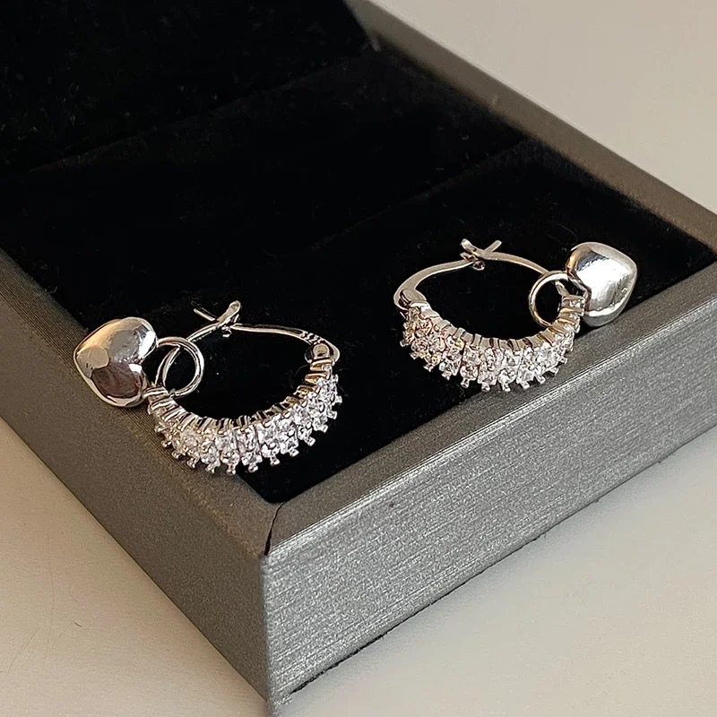 Real 925 Sterling Silver Zircon Heart Pendant Hoop Earrings for Women Minimalist Cute Fine Jewelry Light Luxury Accessories
Real 925 Sterling Silver Zircon Heart Pendant Hoop Earrings for Women Minimalist Cute Fine Jewelry Light Luxury Accessories