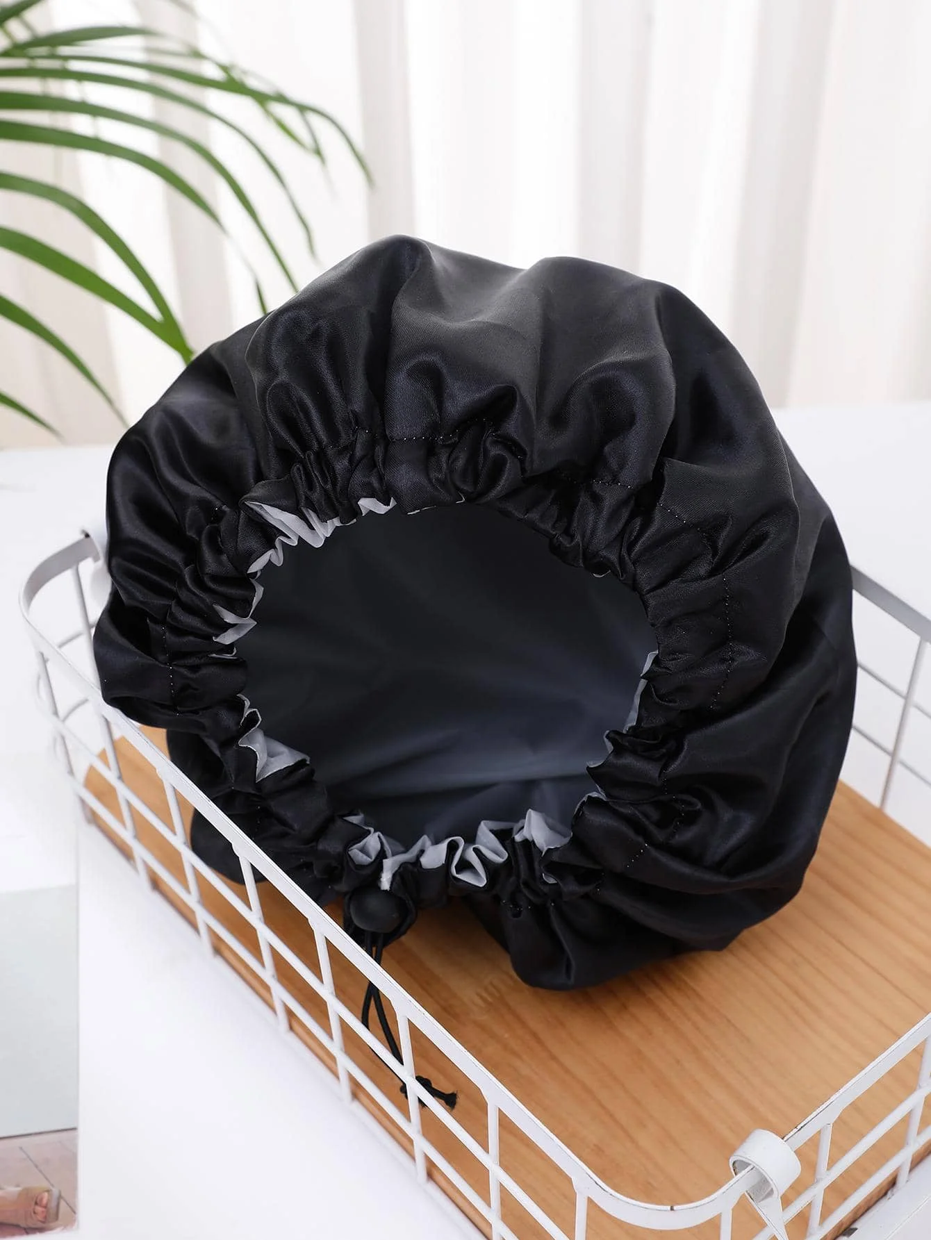 Double Layer Waterproof Drawstring Adjustable Shower Cap, Solid Color Black, Pink Home Bathroom Decor Fall Decor Back To School
Double Layer Waterproof Drawstring Adjustable Shower Cap, Solid Color Black, Pink Home Bathroom Decor Fall Decor Back To School