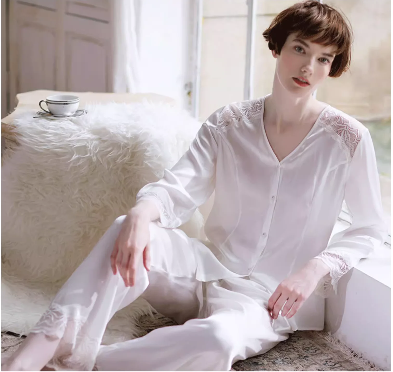 High Quality Mulberry Silk Pajamas Set Women Spring Summer Loungewear Thin Satin Luxurious Pyjamas Suit Sleeping Home Night Wear
High Quality Mulberry Silk Pajamas Set Women Spring Summer Loungewear Thin Satin Luxurious Pyjamas Suit Sleeping Home Night Wear