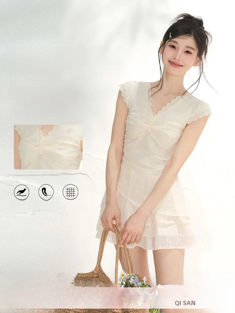 ELEVEN SP Summer White Sleeveless Waist-Cinched Dress Women's High Netting Splice Short One-Piece Skirt Korean Style A-Line D...
ELEVEN SP Summer White Sleeveless Waist-Cinched Dress Women's High Netting Splice Short One-Piece Skirt Korean Style A-Line D...