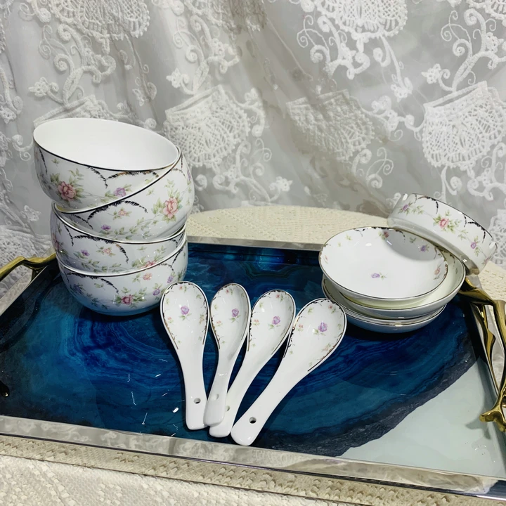 Small fresh flower tableware set rice bowl, flat plate, soup plate, rice plate, small spoon, snack plate
Small fresh flower tableware set rice bowl, flat plate, soup plate, rice plate, small spoon, snack plate