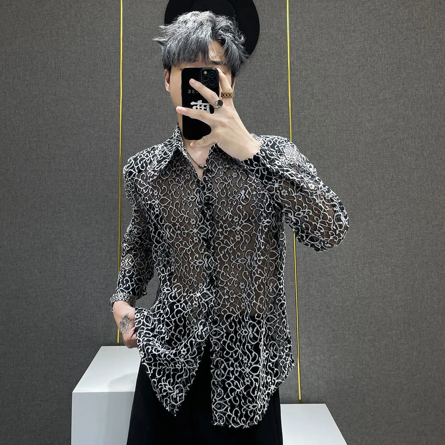Autumn New Fashion Versatile Niche Thin Long Sleeve Shirt For Men Korean Style Loose High-End Floral Blouse Hiphop Street
Autumn New Fashion Versatile Niche Thin Long Sleeve Shirt For Men Korean Style Loose High-End Floral Blouse Hiphop Street