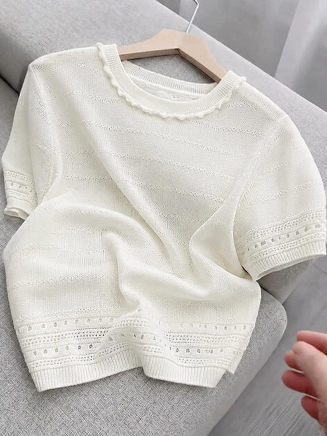 Summer round Neck Design Sense Hollow out Ice Silk Short Sleeve Knitted Top Super Cute Soft Anti Aging Fashionable Women's Shirt
Summer round Neck Design Sense Hollow out Ice Silk Short Sleeve Knitted Top Super Cute Soft Anti Aging Fashionable Women's Shirt