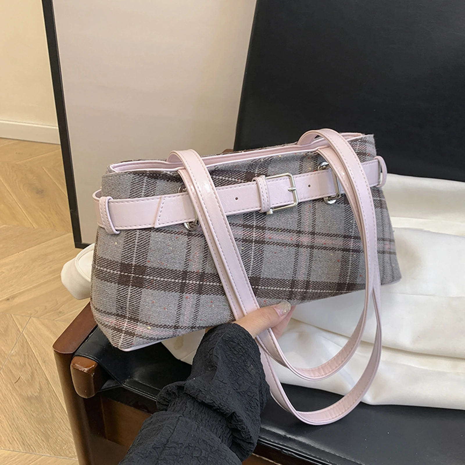 Women Girls Canvas Plaid Fashion Checkerboard Handbag with Zipper One Shoulder Armpit Bag for Work Travel
Women Girls Canvas Plaid Fashion Checkerboard Handbag with Zipper One Shoulder Armpit Bag for Work Travel