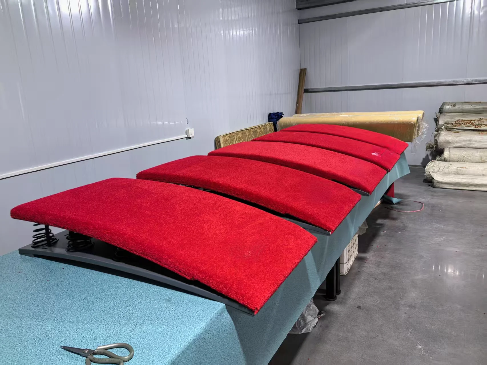 Professional Sports & Entertainment Gymnastic hard and soft spring board
Professional Sports & Entertainment Gymnastic hard and soft spring board