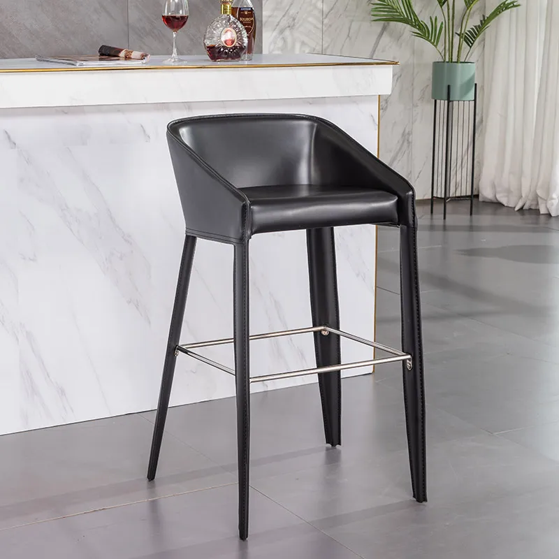 Italian minimalist bar stool; light luxury high-end feeling, home use, designer style bar stool, saddle leather backrest, high s
Italian minimalist bar stool; light luxury high-end feeling, home use, designer style bar stool, saddle leather backrest, high s