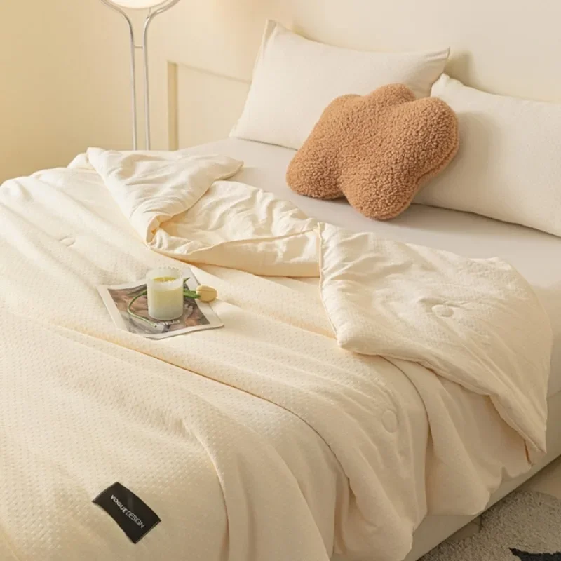 2024 new raw cotton jacquard organic cotton cut flower soybean quilt summer quilt solid color simple soybean fiber quilt
2024 new raw cotton jacquard organic cotton cut flower soybean quilt summer quilt solid color simple soybean fiber quilt