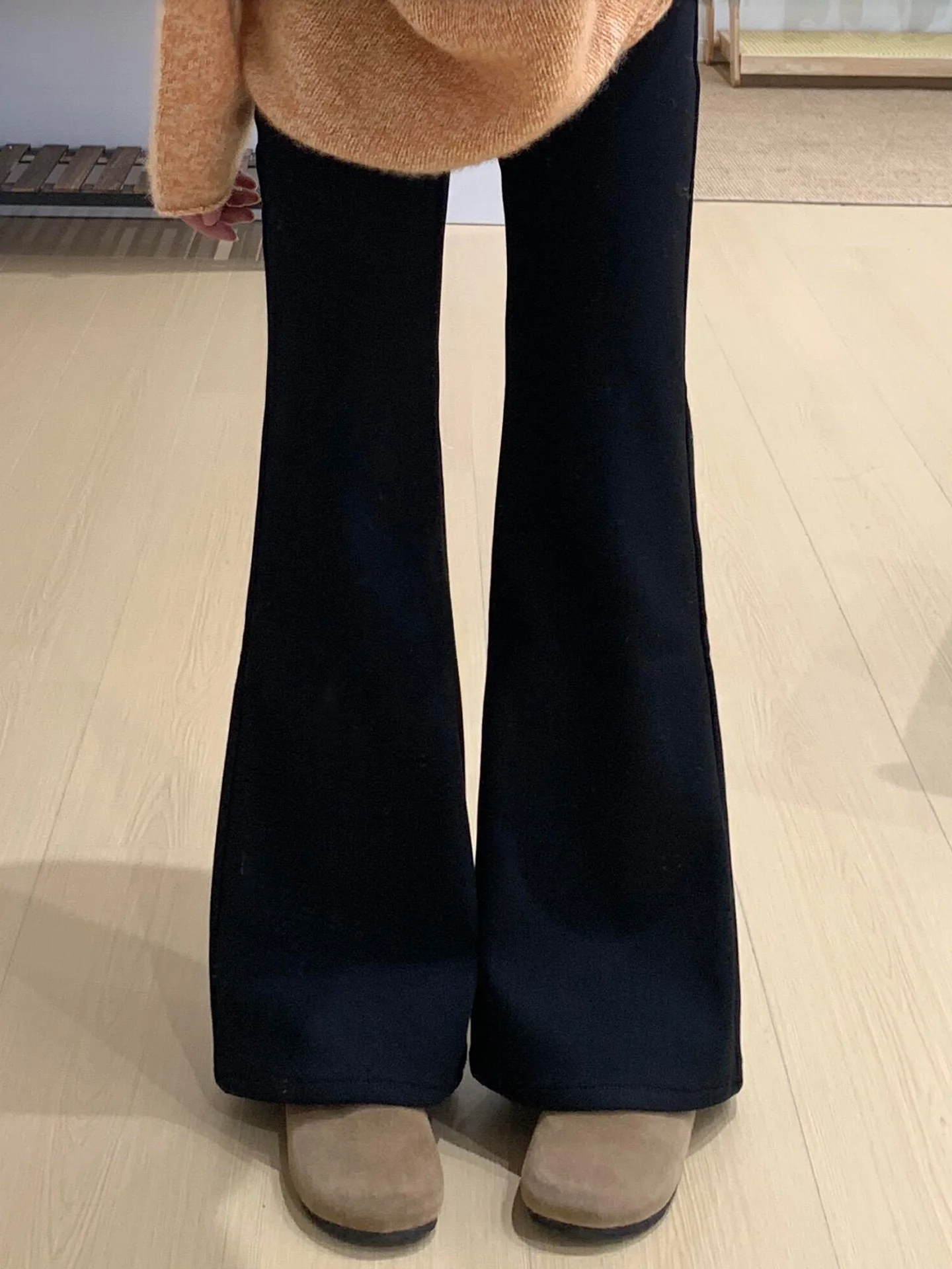 Black Fleece Lined Flared Jeans Women's Autumn Winter Straight Leg High Waist Cotton Stretch Denim Bootcut Pants Slimming Effect
Black Fleece Lined Flared Jeans Women's Autumn Winter Straight Leg High Waist Cotton Stretch Denim Bootcut Pants Slimming Effect