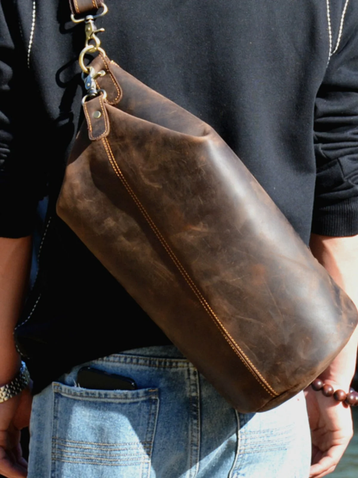 Vintage Leather Chest Bag Men's Faux Vintage Cowhide Large Capacity Hiking Bag Crossbody Backpack Trendy Soft Handle Leisure
Vintage Leather Chest Bag Men's Faux Vintage Cowhide Large Capacity Hiking Bag Crossbody Backpack Trendy Soft Handle Leisure