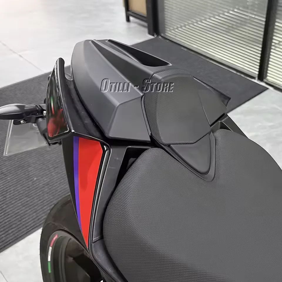 Rear Seat Cover Cowl Fairing Rear Passenger Pillion Black Carbon Fiber Motorcycle Accessories For Aprilia RS457 RS 457 2024-2026
Rear Seat Cover Cowl Fairing Rear Passenger Pillion Black Carbon Fiber Motorcycle Accessories For Aprilia RS457 RS 457 2024-2026