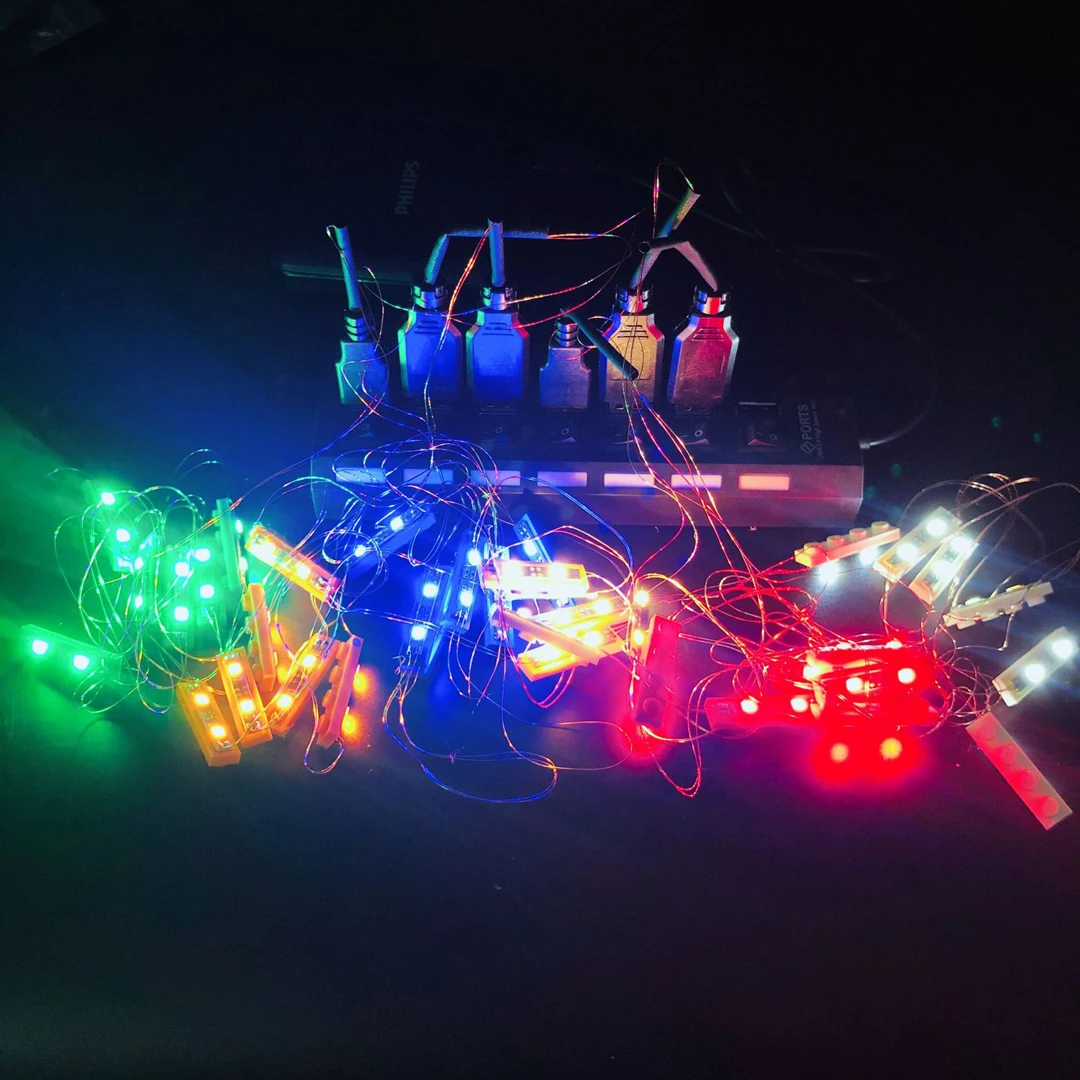 Building Block LED Six Light String MOC Street Licht View Lighting Decoration With Various Matching Luminous Accessories Toys
Building Block LED Six Light String MOC Street Licht View Lighting Decoration With Various Matching Luminous Accessories Toys