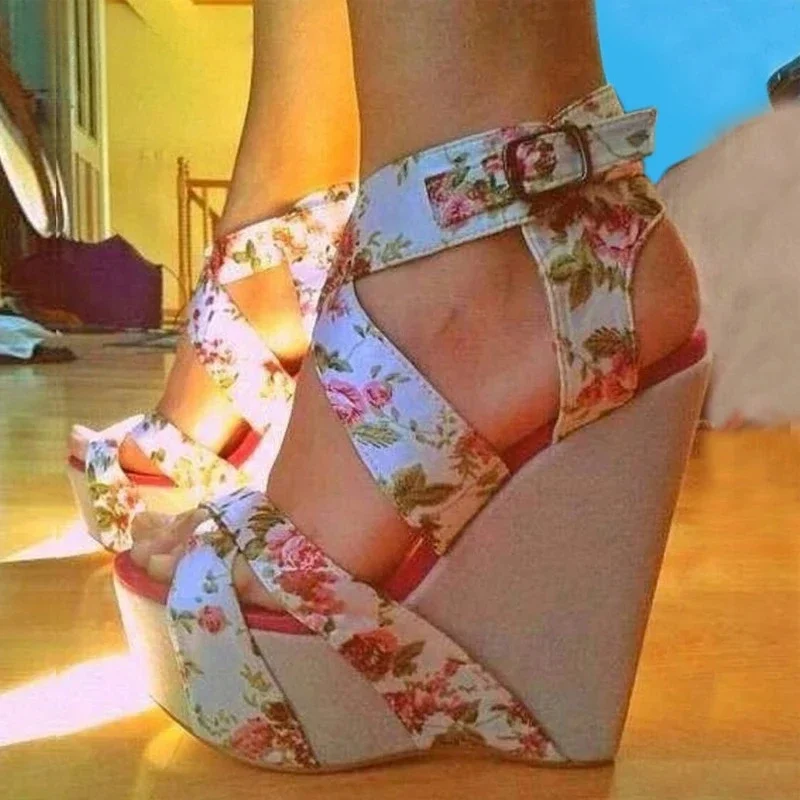 Women's Open Toe Floral Print Crisscross Strap Ankle Buckle Platform Wedge Heel Sandals Summer Beach Vacation Party Footwear
Women's Open Toe Floral Print Crisscross Strap Ankle Buckle Platform Wedge Heel Sandals Summer Beach Vacation Party Footwear