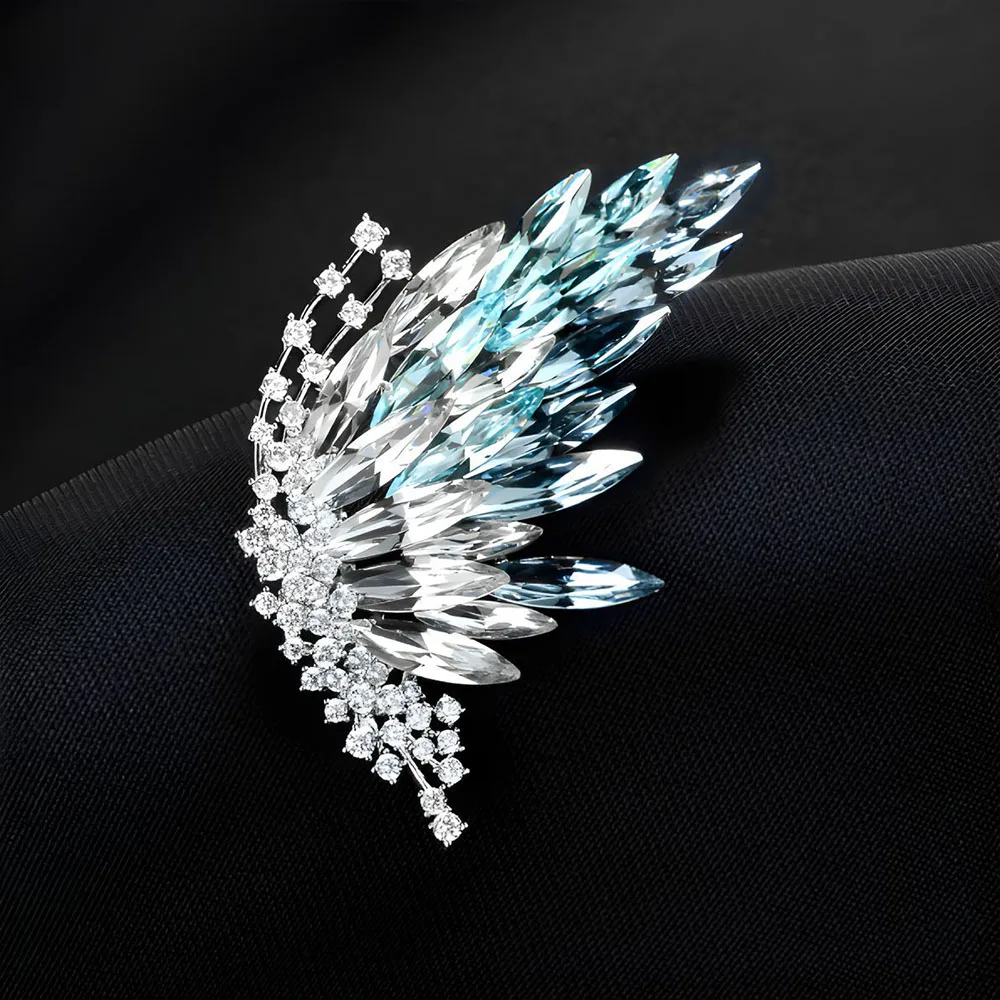 Gradient Crystal Butterfly Brooch Luxury Rhinestone Corsage Pin for Women Handmade Wedding Birthday Jewelry Gift Blouse Dress
Gradient Crystal Butterfly Brooch Luxury Rhinestone Corsage Pin for Women Handmade Wedding Birthday Jewelry Gift Blouse Dress