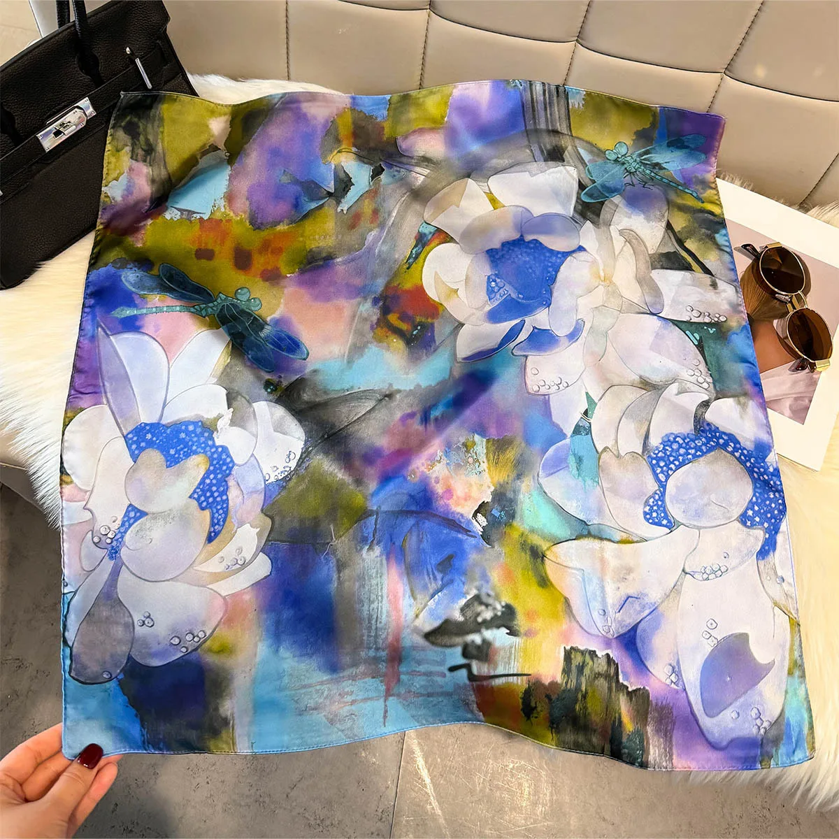 Oil Floral Patterns Silk Square Scarf Women Soft Hijab Foulard Bandana Suitable All Seasons Headscarf for Daily Wear Neckerchief
Oil Floral Patterns Silk Square Scarf Women Soft Hijab Foulard Bandana Suitable All Seasons Headscarf for Daily Wear Neckerchief