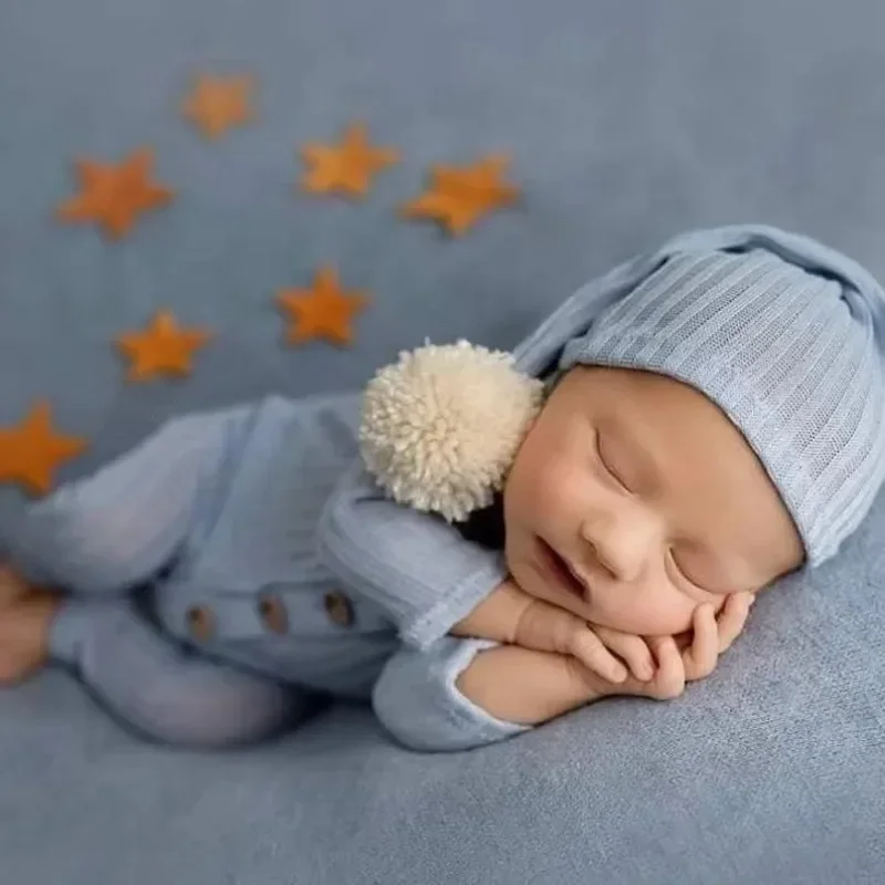 Комплект из 2 предметов, одежда для фотосессии новорожденных, вязаный комбинезон для маленьких мальчиков с шапкой с помпоном, реквизит для детской фотографии
Комплект из 2 предметов, одежда для фотосессии новорожденных, вязаный комбинезон для маленьких мальчиков с шапкой с помпоном, реквизит для детской фотографии