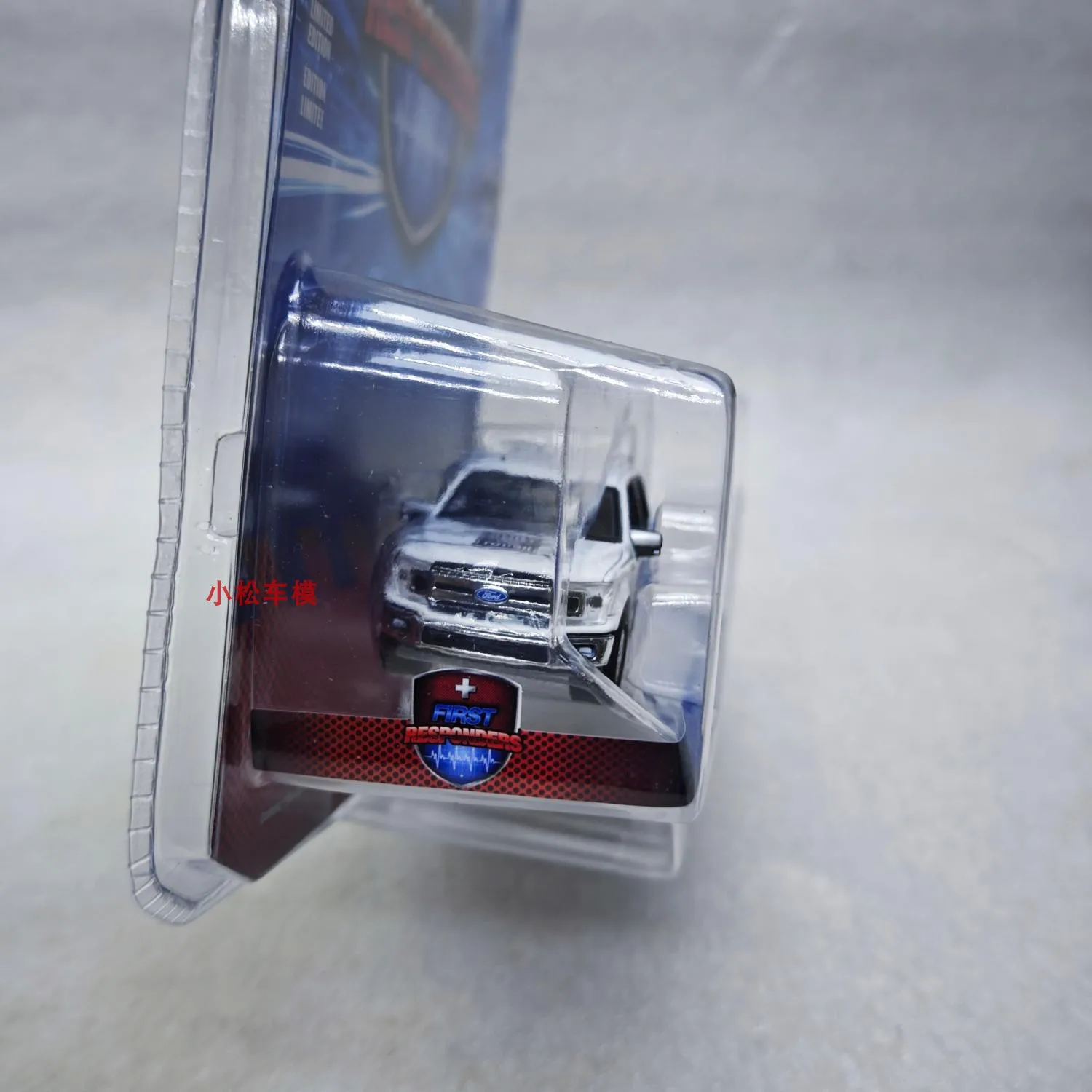 1:64 Emergency Personnel Series 2-2020 F-150 XLT - AMR Safety Team Collect gifts
1:64 Emergency Personnel Series 2-2020 F-150 XLT - AMR Safety Team Collect gifts
