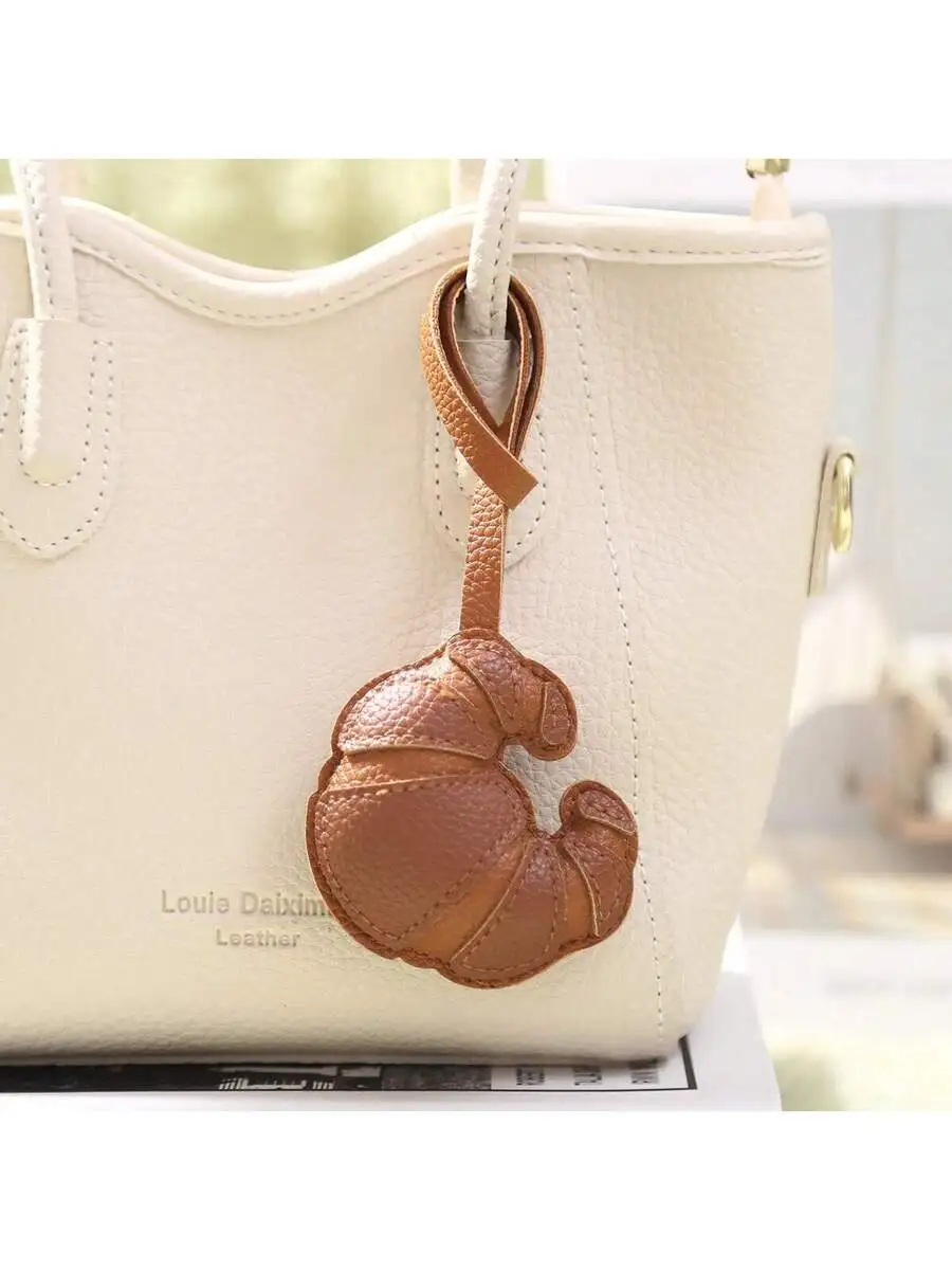 New leather ox horn pendant bag charm car accessory for women
New leather ox horn pendant bag charm car accessory for women