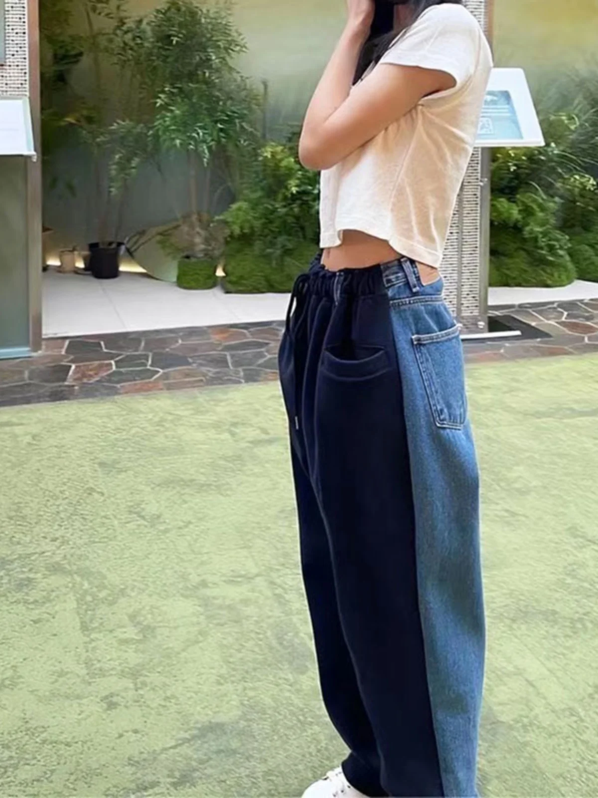 Retro Color Block Denim Jeans Women's Casual Elastic Waist Wide Leg Straight Long Pants Trendy Autumn New Style Cool Spicy
Retro Color Block Denim Jeans Women's Casual Elastic Waist Wide Leg Straight Long Pants Trendy Autumn New Style Cool Spicy