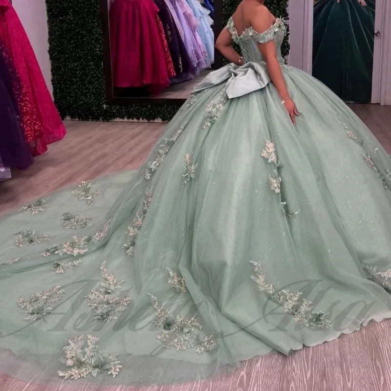 New Customized Sage Green Quinceanera Dresses Ball Gown Flower Applique Bow Short Train Prom Birthday Party Quinceanera Dress 15
New Customized Sage Green Quinceanera Dresses Ball Gown Flower Applique Bow Short Train Prom Birthday Party Quinceanera Dress 15
