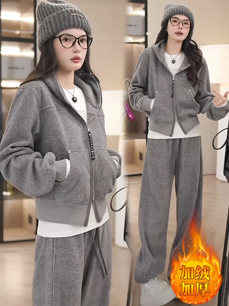 Fashionable Hooded Fleece Lined Thickened Casual Set Two Piece Sportswear Anti Aging Cute Zipper Long Sleeve Long Pants Set
Fashionable Hooded Fleece Lined Thickened Casual Set Two Piece Sportswear Anti Aging Cute Zipper Long Sleeve Long Pants Set