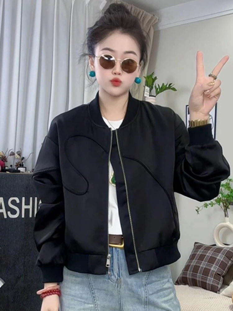 Модная короткая куртка на молнии для женщин: свободный крой, эффект стройности, весна-осень, новая корейская версия, повседневная удобная верхняя одежда
Модная короткая куртка на молнии для женщин: свободный крой, эффект стройности, весна-осень, новая корейская версия, повседневная удобная верхняя одежда