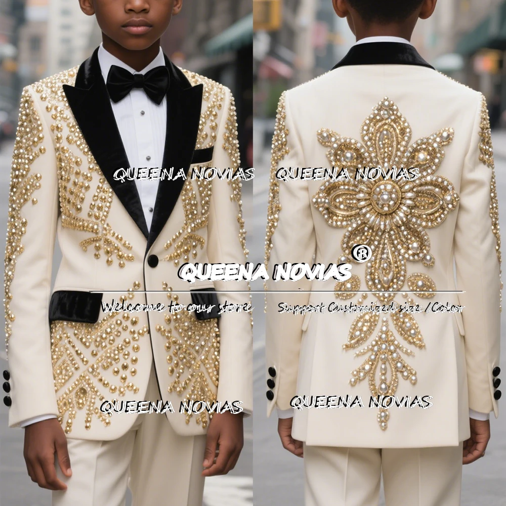 Exquisite Pearls Beaded Stones Boys Suits For Wedding Black Lapel Children Blazers Customized 2 Pieces Sets Kids Tuxedos 2026
Exquisite Pearls Beaded Stones Boys Suits For Wedding Black Lapel Children Blazers Customized 2 Pieces Sets Kids Tuxedos 2026